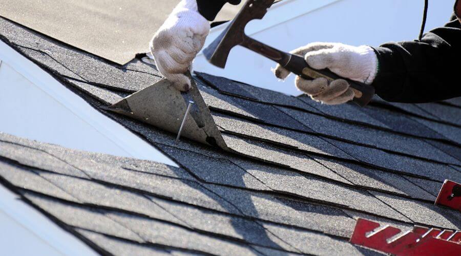 Professional residential roofers in Elton, WI